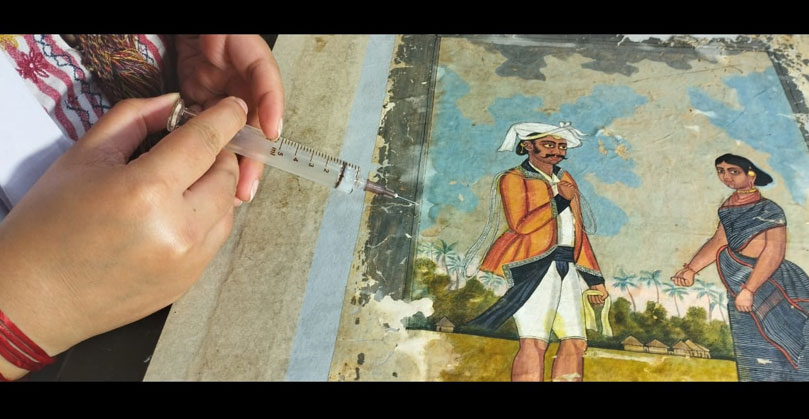 Consolidation of the paint layer of a miniature painting