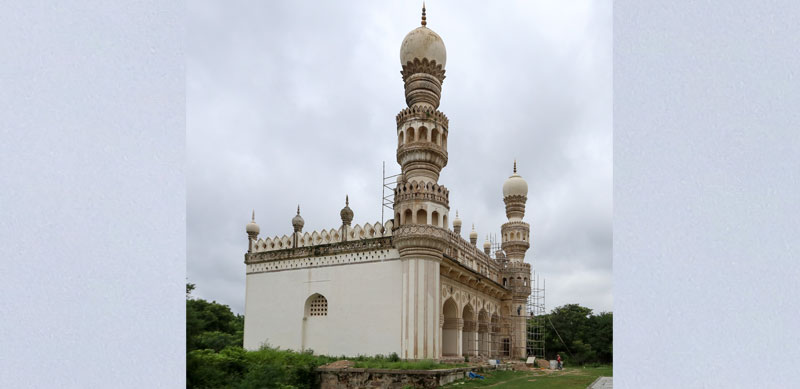 Exterior façade of The Great Mosque with scaffolding in place