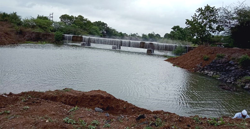 Water filled in the structure by Kadwa canal