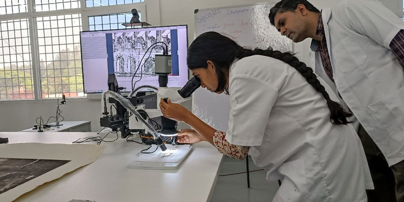 Shivanand Trimbakkar, one of the ACI conservators, teaching identification of prints during the 3-month Training Course in Conservation of Paper at Museum of Art and Photography, Bangalore
