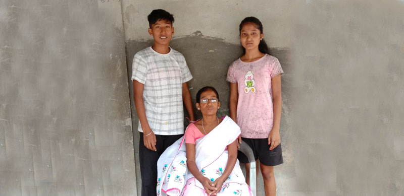 With her mother and sister