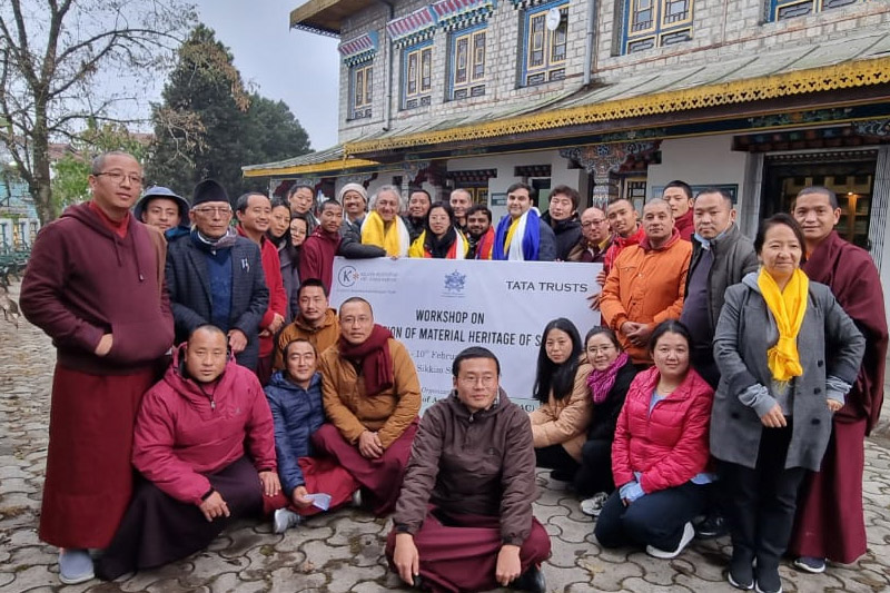 The participants and team at the end of the 10-day workshop