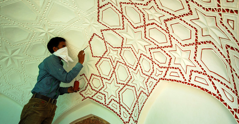 Working towards the conservation of the lower alcoves