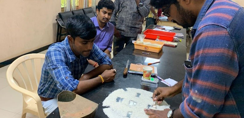Testing the fortified rice kernels for homogeneity