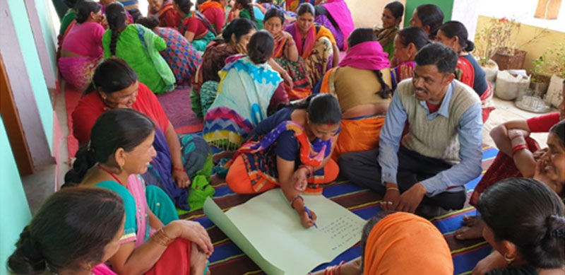 Women from the SHG of Chopdiyal village in a resource-mapping workshop