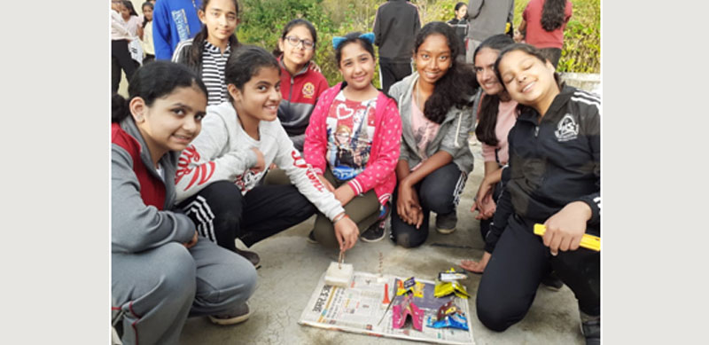 Happy children after a ‘Kabaad se jugaad’ workshop