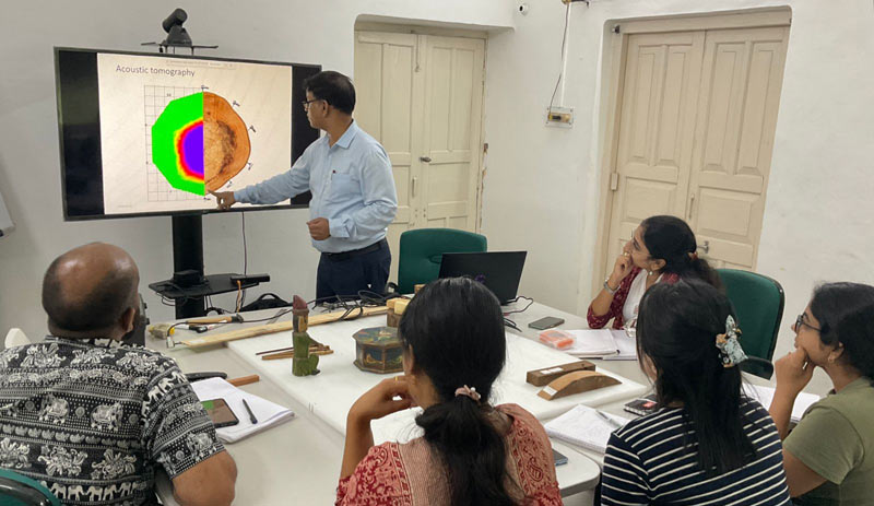 Lecture on the use of acoustic tomography, a non-destructive method to assess wood by visiting faculty Dr. Shakti Chauhan