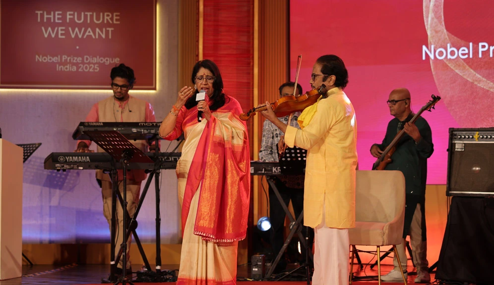 A soulful performance by Kavita Krishnamurti Subramaniam, Dr L Subramaniam, and their ensemble adds a graceful musical interlude to the Nobel Prize Dialogue India 2025.