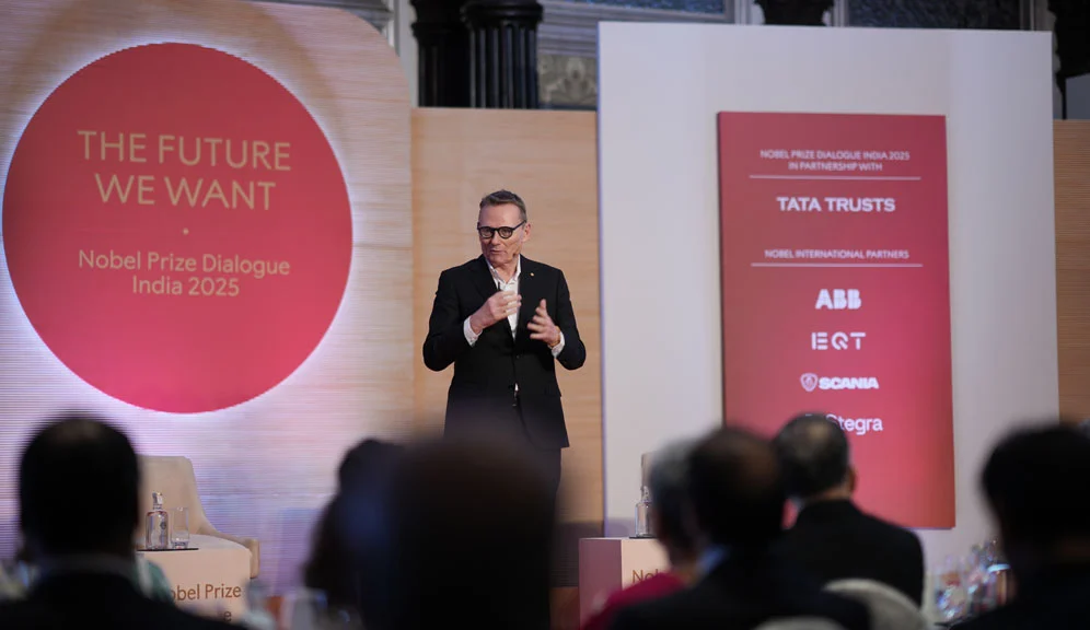 Nobel Laureate James Robinson delivers a talk on “Governing for Human Progress” at the Nobel Prize Dialogue India 2025, held at the Taj Mahal Palace, Mumbai.