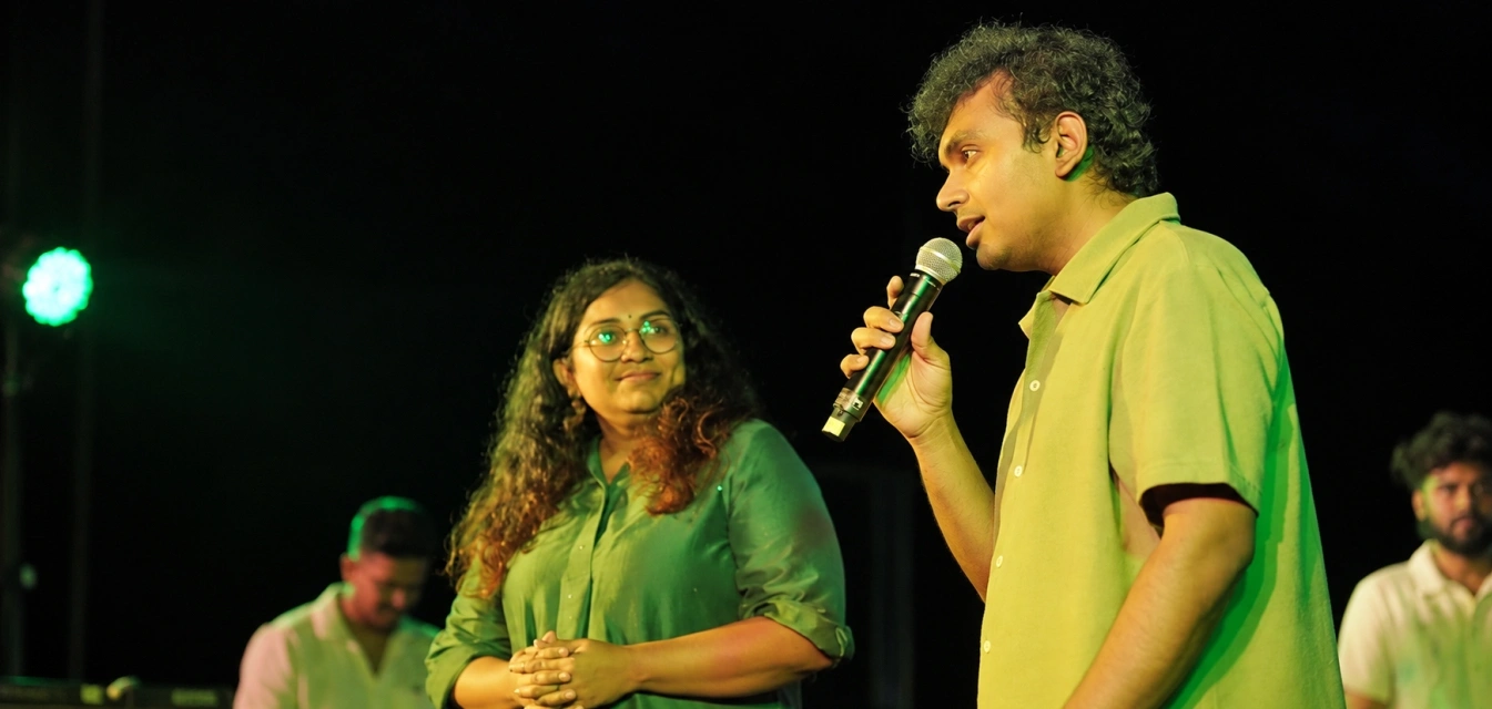 Mentor-musician Charu Hariharan (left) on stage. | Photo Credit: Courtesy Arpo